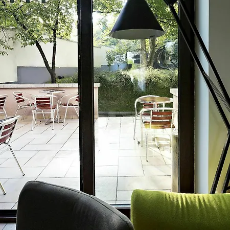 Studio Apartcity Aparthotel 3*